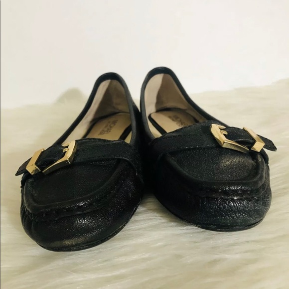 ✅Michael Kors Flat Buckle Shoed ✅ - Picture 6 of 8